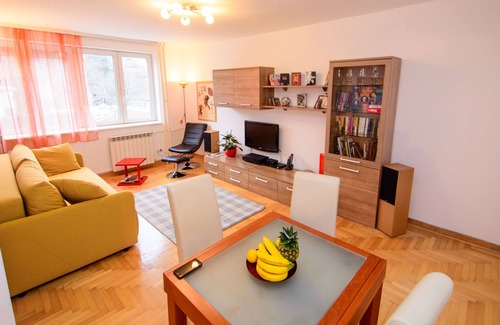 Sarajevska Apartamento | Soleado y moderno en el corazón de la zona urbana
