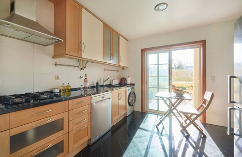 Lombos Apartamento | Sunny apartament at Carcavelos Beach, by TimeCooler