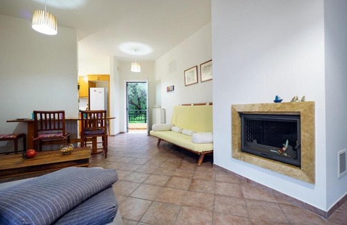 Makrys Tichos Apartamento | Sunny Apartment