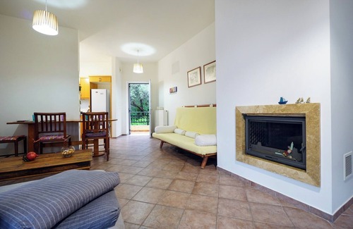 Makrys Tichos Apartamento | Sunny Apartment