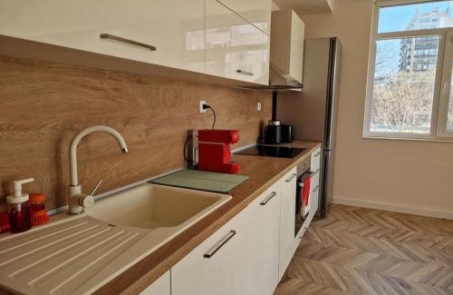 Plovdiv Apartamento | Sunny apartment near Mall Plovdiv