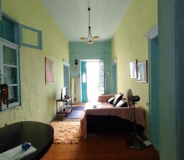 Kinosargous Apartamento | Sunny apartment next to the Acropolis