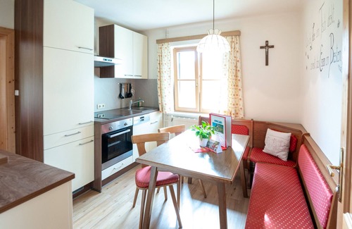 Lunz am See Apartamento | Sunny apartment with balcony and beautiful view