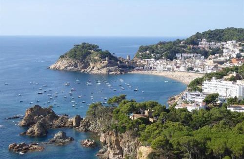 Tossa de Mar Apartamento | Sunny apartment with pool