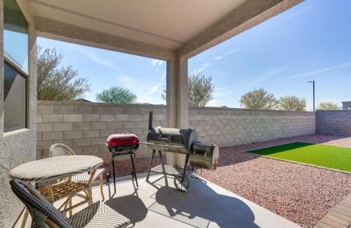 Glendale Casa | Sunny Arizona Escape with Patio, Grill and Fireplace!