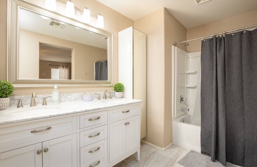 Superstition Springs Casa | Sunny Arizona Getaway: Your Home Under the Desert Sun