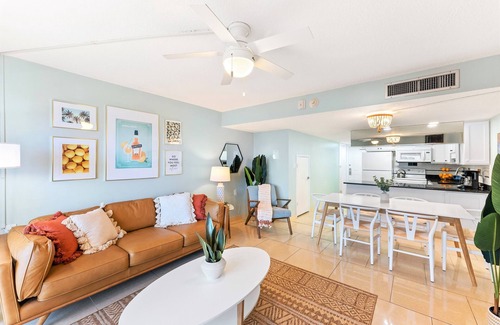 Satellite Beach Condominio | Condominio frente al mar impresionante - verdaderamente único en su clase!
