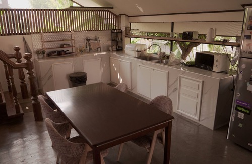 Chang Phueak Casa | Sunny Bedroom with AC in Prime Location - Peaceful Stay in Modern Thai House