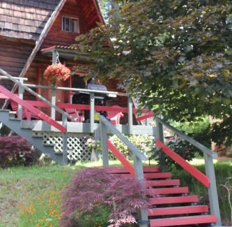 Kaslo Chalet De Esquí | Sunny Bluffs Chalets