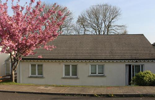 Courtown Casa | Sunny Bungalow