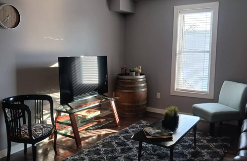 Sarnia Apartamento | Sunny Centrally Located Apartment