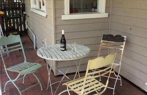 Invermay Casa | Sunny Character 1800's Cottage