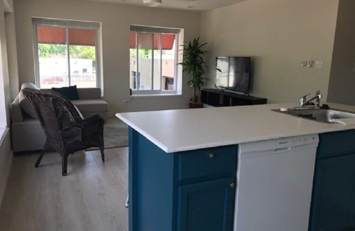 Roseville Apartamento | Sunny city aprtment.