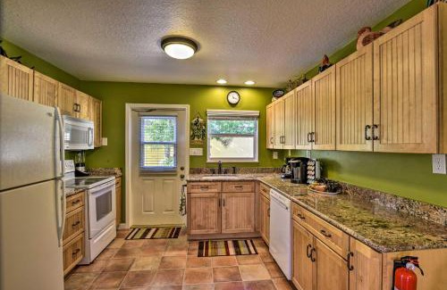 Cocoa Beach Casa | Sunny Cocoa Beach Escape with Bikes, Walk to Beach