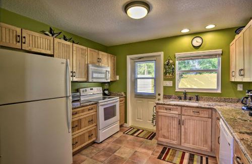 Cocoa Beach Casa | Sunny Cocoa Beach Escape with Bikes, Walk to Beach