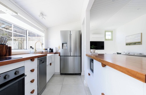 Launceston CBD Apartamento | Sunny Cottage Retreat Close to Town Delights