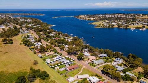 Paynesville Casa | Sunny Cove