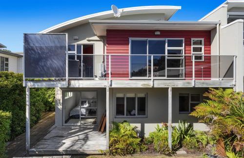 Ohope Casa | Sunny Daze - Ohope Beach Holiday Home