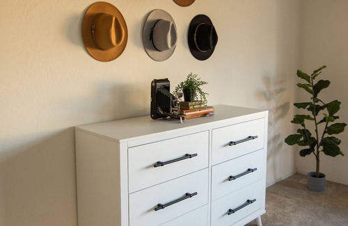 El Mirage Casa | Sunny Desert Escape with Heated POOL! Near Spring Training, Stadium & Westgate