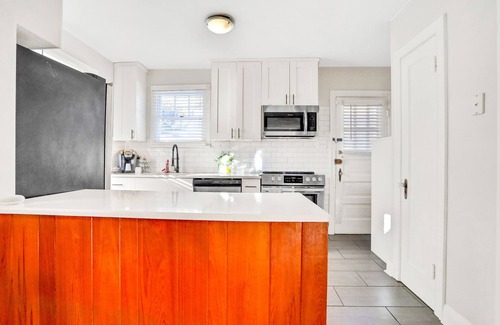 Tampa Casa | Sunny, dog-friendly central cottage with fenced yard & updated interior