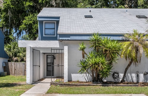 Atlantic Beach Casa | Sunny Escape - 4BR - Mayport Naval Base & Beaches - Pet Friendly