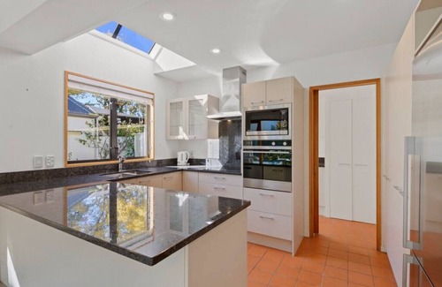 Merivale Casa | Sunny Family Home on Garden