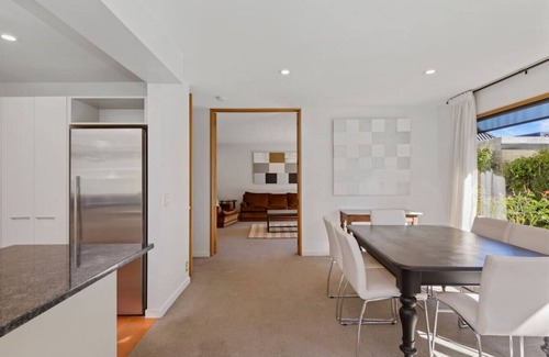 Merivale Casa | Sunny Family Home on Garden