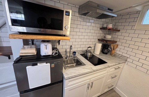 Golden Hill Apartamento | Sunny Golden Hill Studio