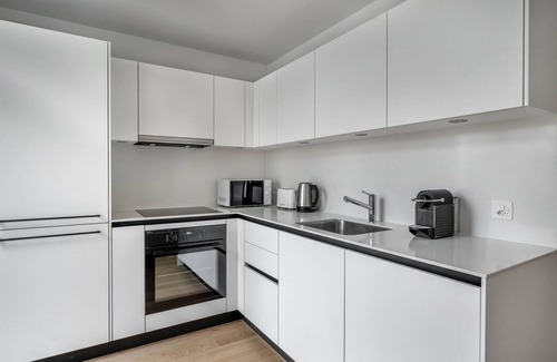 Gundeldingen Apartamento | Sunny Gundeldingen 3 Room w/ Storage, nr Basel Main Stn, by Blueground
