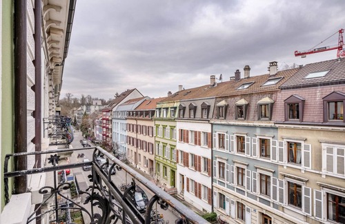 Gundeldingen Apartamento | Sunny Gundeldingen 3 Room w/ Storage, nr Basel Main Stn, by Blueground