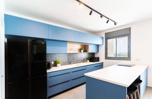 Nahariya Apartamento | Sunny Haven Sea View Escape by Sea N' Rent