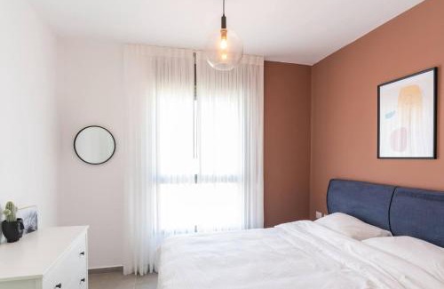 Nahariya Apartamento | Sunny Haven Sea View Escape by Sea N' Rent