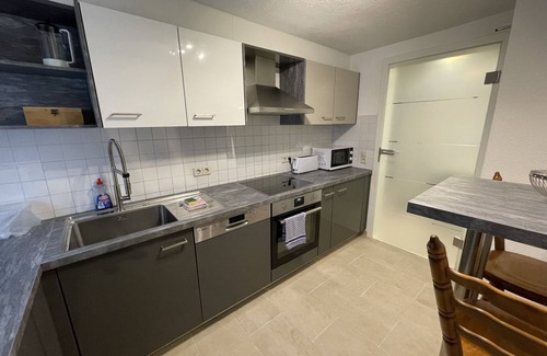 Reutlingen Apartamento | Apartamento-De Lujo-Baño Privado-Vista a la Ciudad-og 2