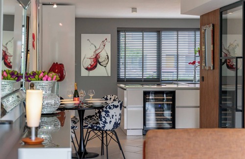 Alkmaar Casa | Sunny holiday home by the water