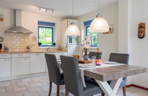 Schoorl Casa | Sunny holiday home close to the dunes