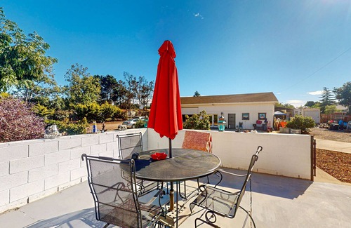 Nipomo Casa | Sunny home near downtown with patio, fireplace, grill, washer/dryer, & Roku