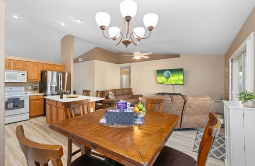 Castlegate Casa | Sunny Home w/ Backyard Oasis in San Tan Valley!