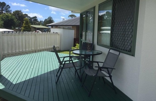Whangamata Casa | Casa soleada cerca del campo de golf y centro de recreación