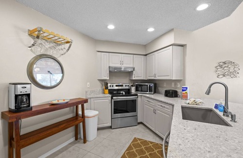 Isla del Sol Condominio | Sunny Isla del Sol Escape with Private Balcony #222