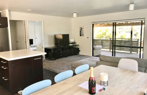 Surfdale Casa | Sunny Island Beach House