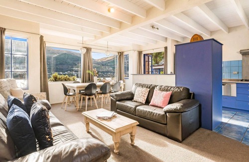 Kelvin Heights Casa | Villa Sunny Lakeview