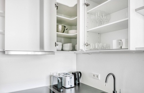 Erdberg Apartamento | Sunny Landstraße 1BR w/ Pool & Roof Lounge, near Metro U3, by Blueground