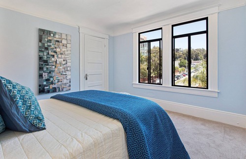 Mission District Apartamento | Sunny Large Unit on Two Level in the Mission 4 Bedrooms/3 Bathrooms