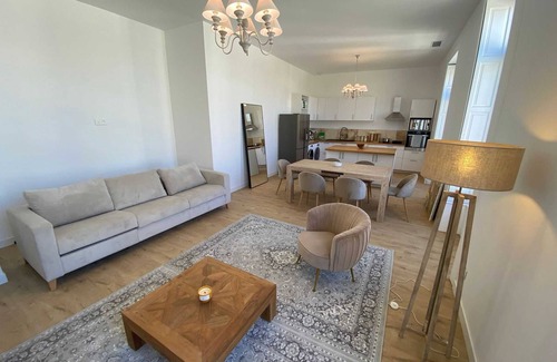 Gambetta Apartamento | Sunny luxury flat in the city centre