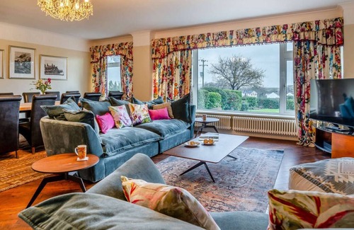 Llanrhidian Casa | Sunny Marshes in the beautiful Swansea