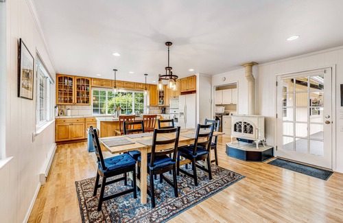 Mendocino Casa | Sunny Mendocino getaway with hot tub, fireplace, enclosed yard & trail to beach