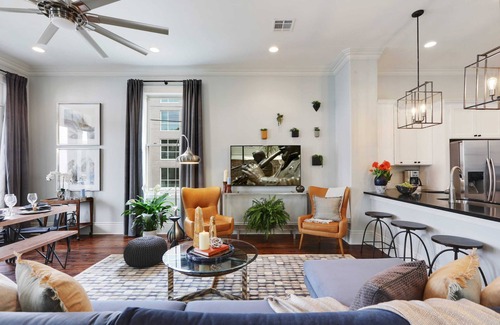 Bywater Casa | Sunny, Midcentury Luxury Home, near French Quarter