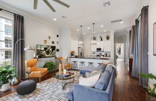 Bywater Casa | Sunny, Midcentury Luxury Home, near French Quarter