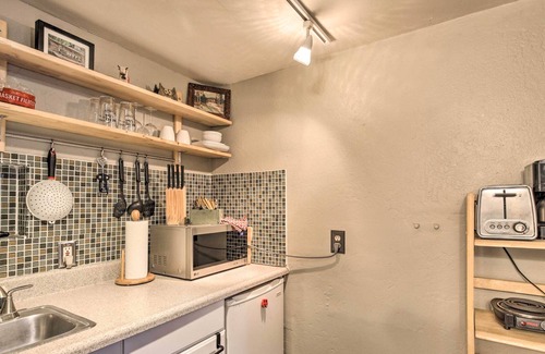 Mission Hills Apartamento | Sunny Mission Hills Apt w/ Patio: 1 Mi to Old Town