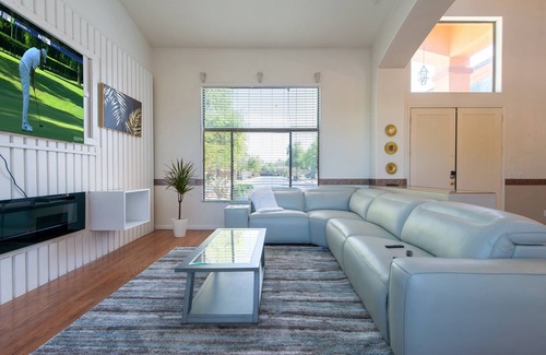 Canyon Trails Casa | Sunny Oasis Retreat - by HomeSlice Stays